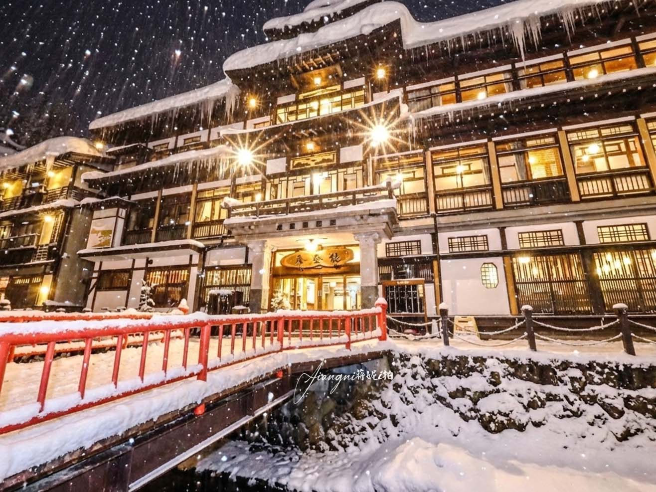 2026銀山溫泉接駁車 時刻表 銀山溫泉散策 必吃美食 神隱少女夢幻場景 免費足湯